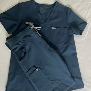 Figs Scrub Set - Dark Harbor, limited edition color